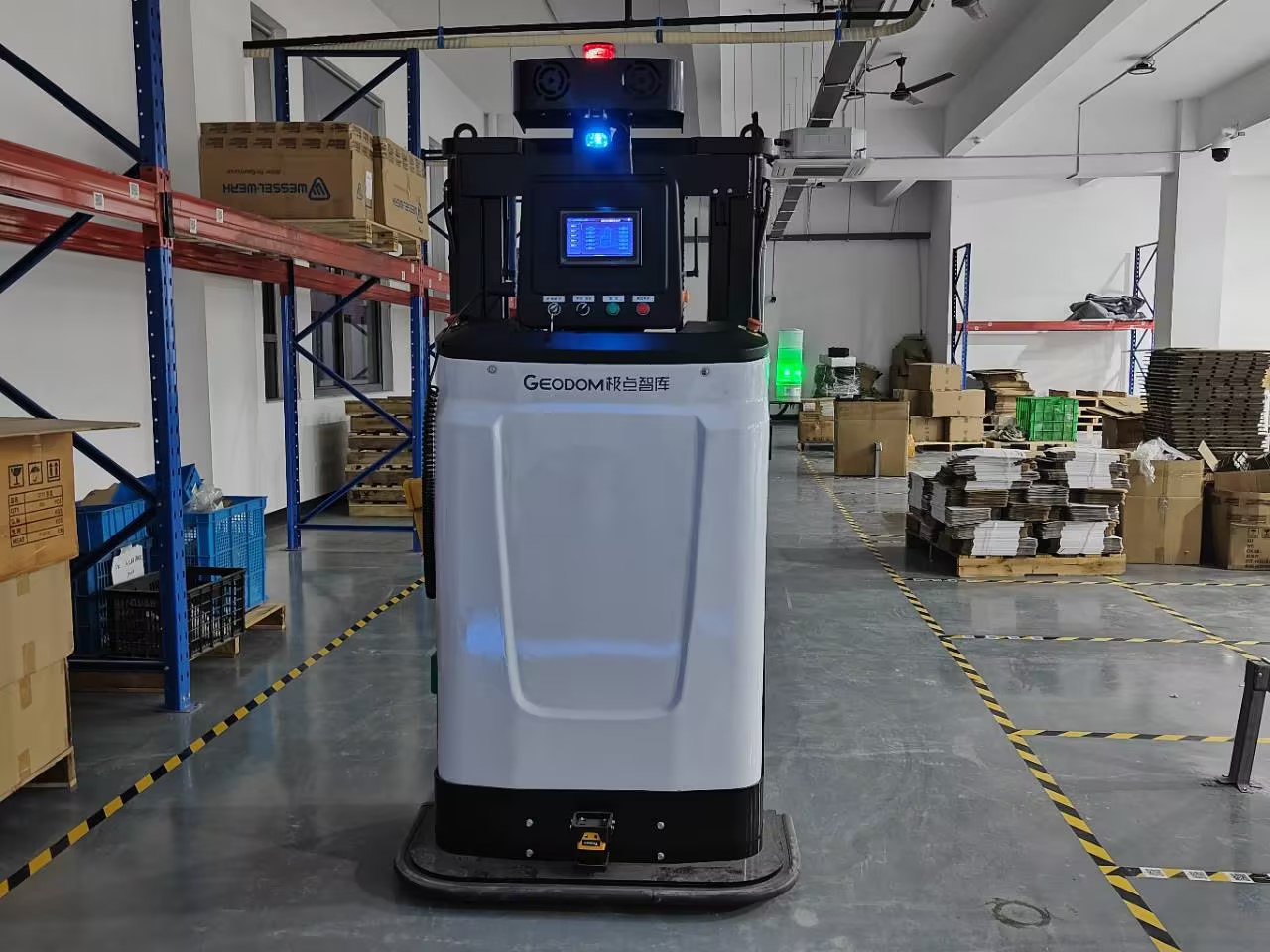 Automatic cross-floor transport for telecommunications