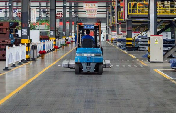 How warehouse shuttles work